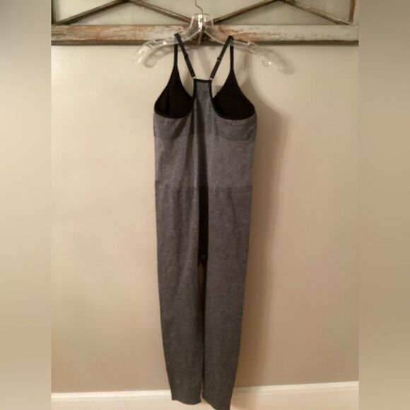 NWT PINK ACTIVE VICTORIAS SECRET SIZE XL BLACK MARL SEAMLESS UNITARD ONE PIECE - Picture 3 of 6